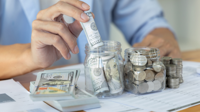 Kelsem Ricardo Rios Lima mostra como investir em dólar de forma segura e prática sem sair do Brasil.