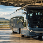 Ônibus rodoviário em terminal de passageiros de Corumbá, em referência ao transporte interestadual para o Paraná